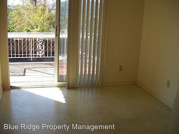 3rd image of 133 W Sevier Ave APT 4