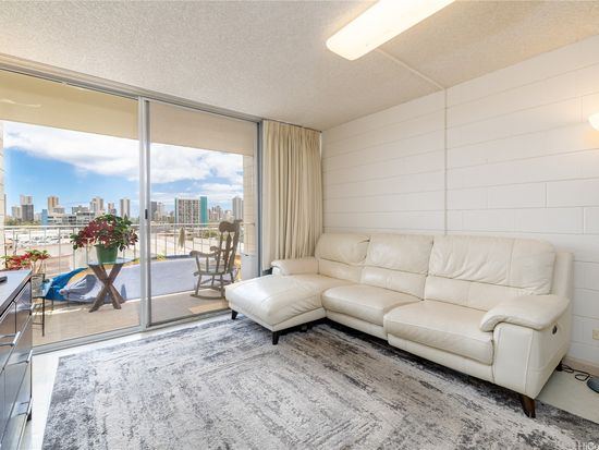 910 Kapahulu Ave APT 607, Honolulu, HI 96816
