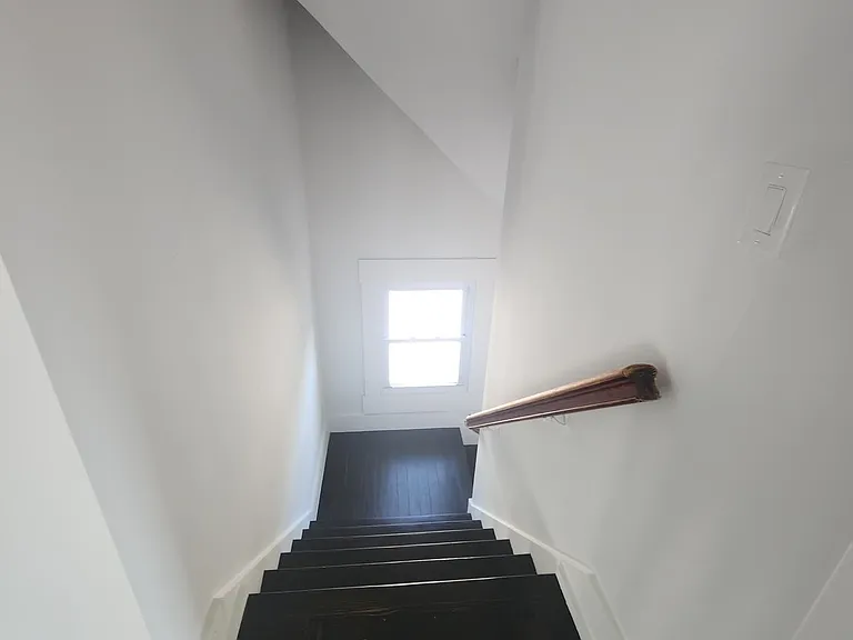622 Whalley Ave — Photo 38