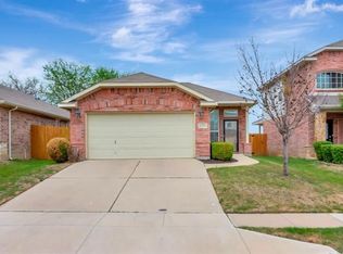 5708 Parkview Hills Ln, Fort Worth, TX 76179
