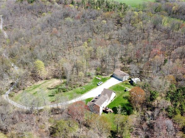 6020 Factor Rd SW, Sherrodsville, OH 44675