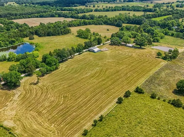 108 Seven Cedars Rd, Steelville, MO 65565