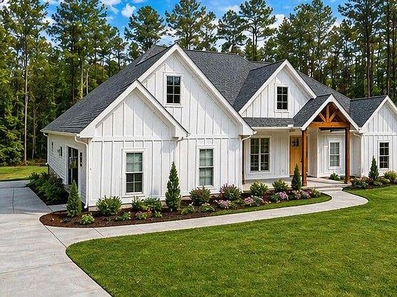 4th image of 575 Hardy Rd