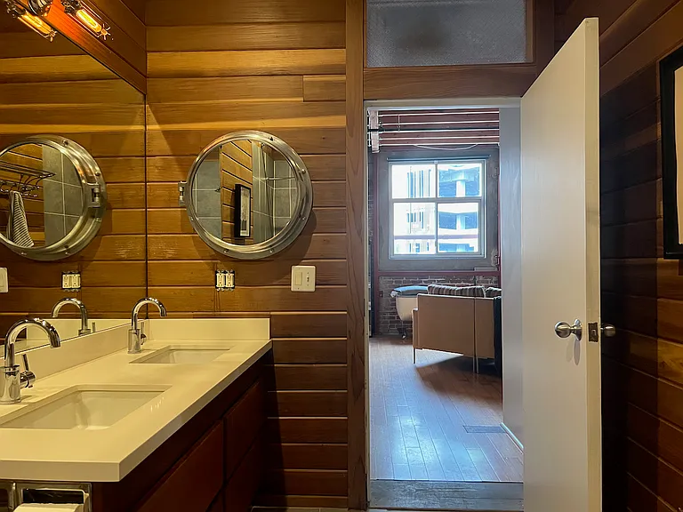 500 Molino St #313 — Photo 6