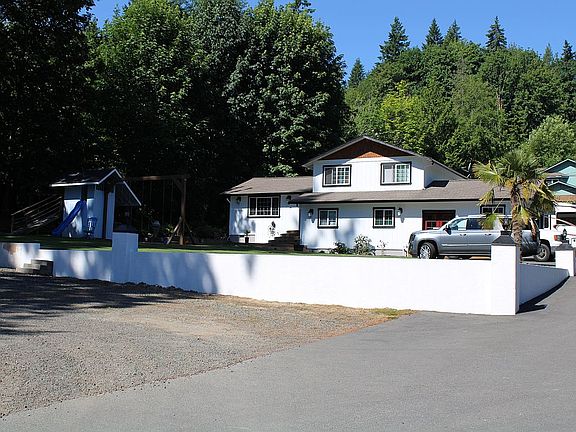4th image of 18137 Viking Way NW