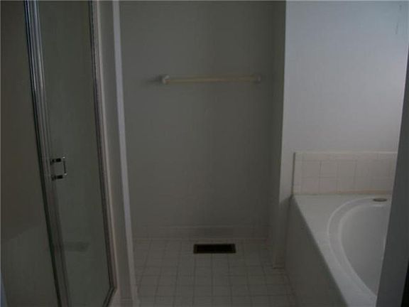 4th image of 7509 Ashton Valley Way
