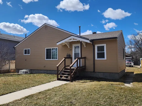 1205 N State St, Aberdeen, SD 57401
