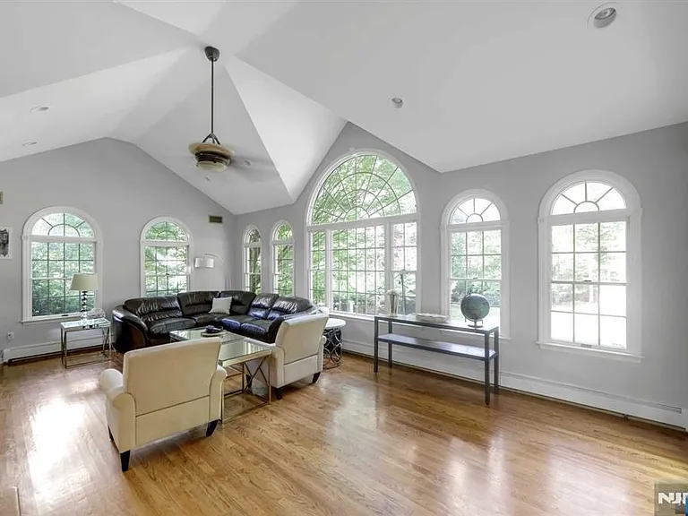5 Monroe Dr — Photo 14