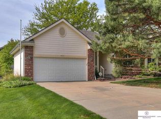 16707 Burke St, Omaha, NE 68118