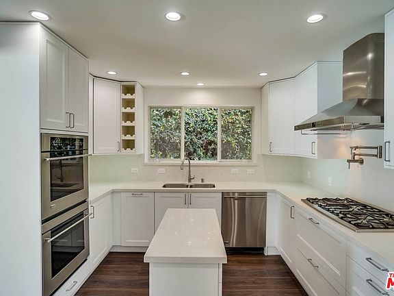 2nd image of 9615 Cresta Dr