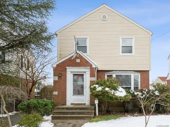 68 Spruce Street, West Hempstead, NY 11552