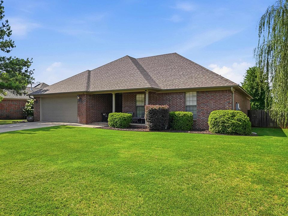 1st image of 23 Mitchell Cir