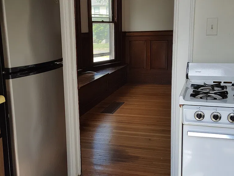 434 Oxford St #2 — Photo 7