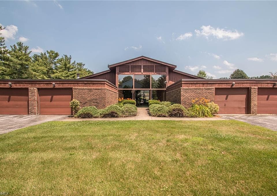 1st image of 3420 Burrwood Dr Unit 17