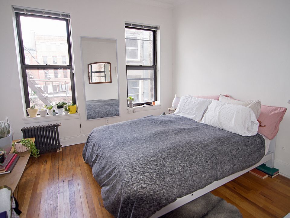 1st image of 349 West Broadway