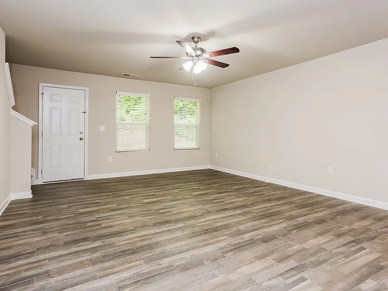 2569 Wood Bend Ln — Photo 4