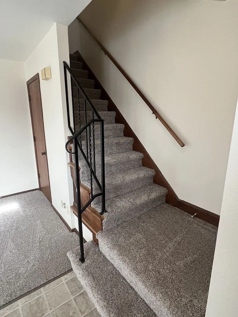 1828 Douglas Ave. — Photo 4