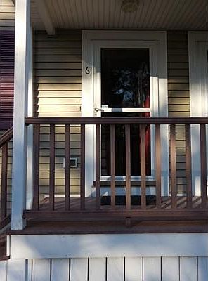 2nd image of 604 Bedford St APT 6
