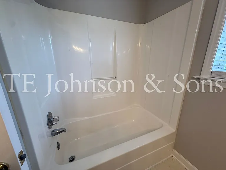 1878 Camden Forest Dr — Photo 34
