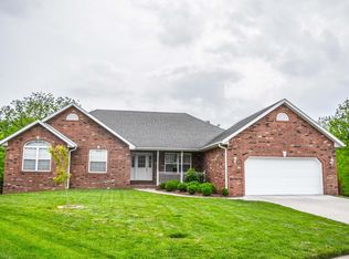 3780 N Valley Pl, Springfield, MO 65803