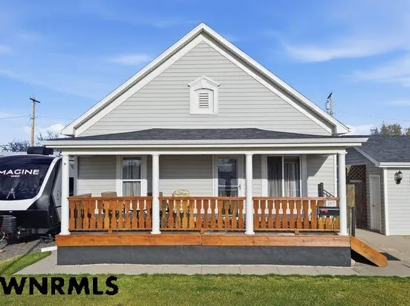 207 S Oak St, Kimball, NE 69145