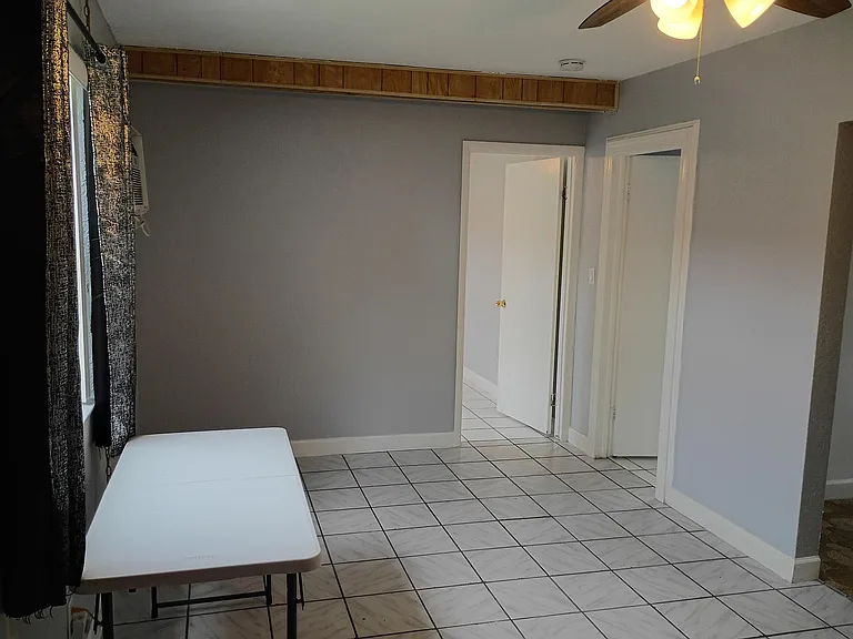 2221 Johnson St — Photo 6