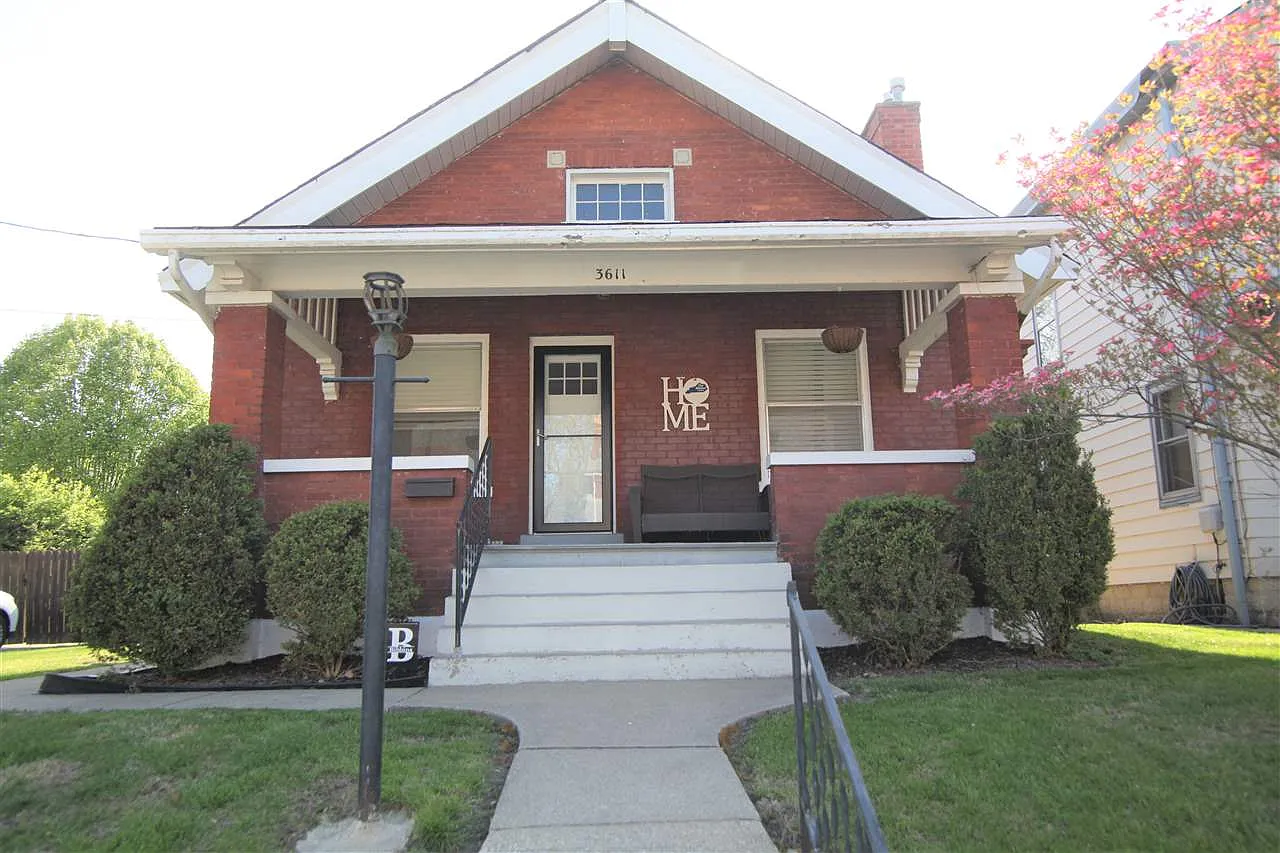 3611 Myrtle Ave photo 1