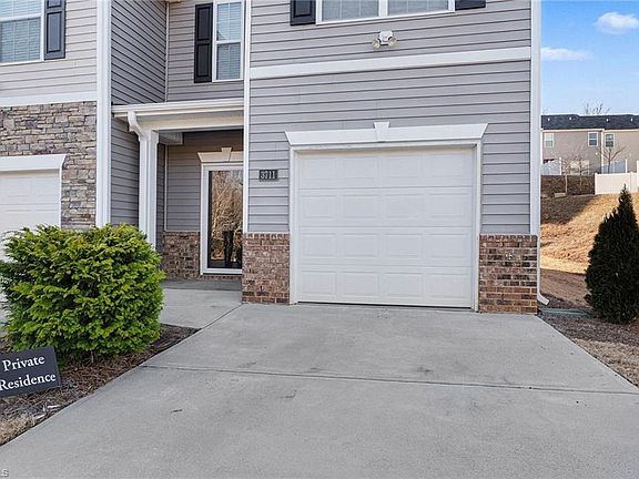 3rd image of 3711 Nathans Way