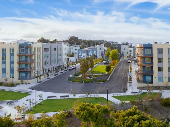 52 Innes Ct APT 403, San Francisco, CA 94124