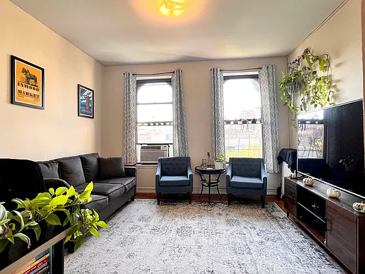 Rented by Compass | media 12