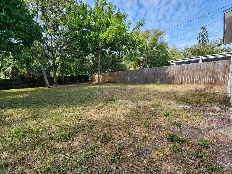 618 S Crest Ave — Photo 18