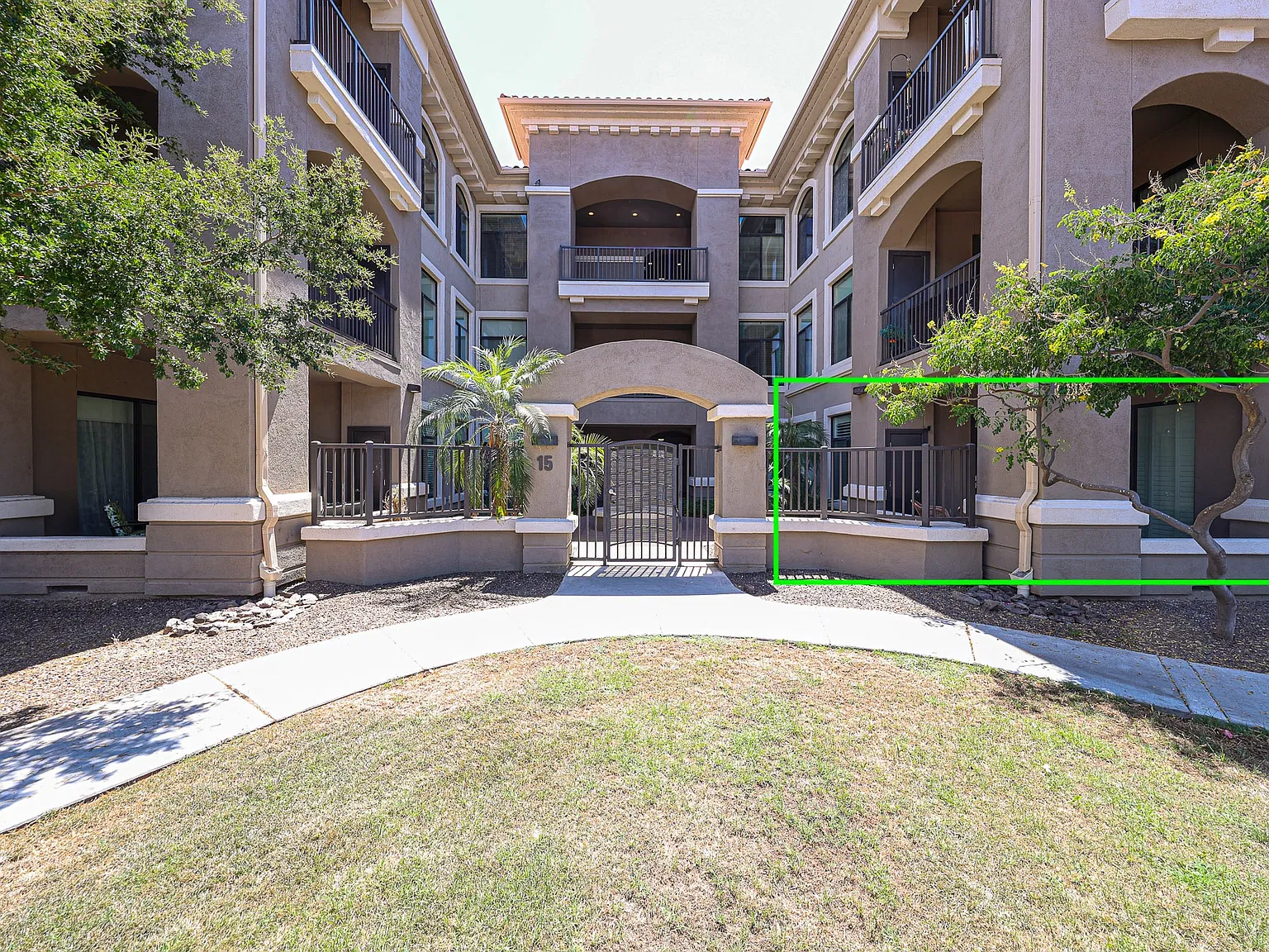 2 bed, 1115 sqft, $2,950 — Photo 4