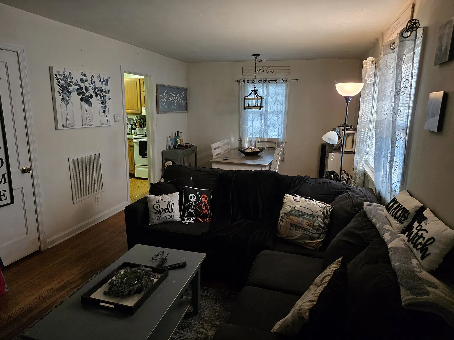 3 bed, 950 sqft, $1,950 — Photo 3