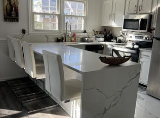 8719 Delcris Dr, Montgomery Village, MD 20886