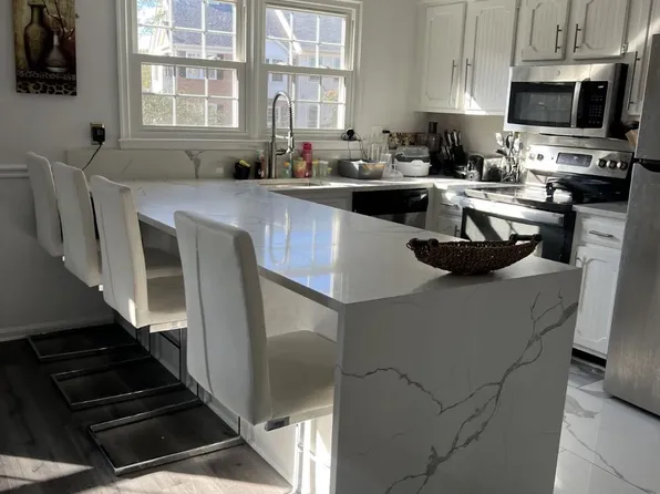 8719 Delcris Dr, Montgomery Village, MD 20886