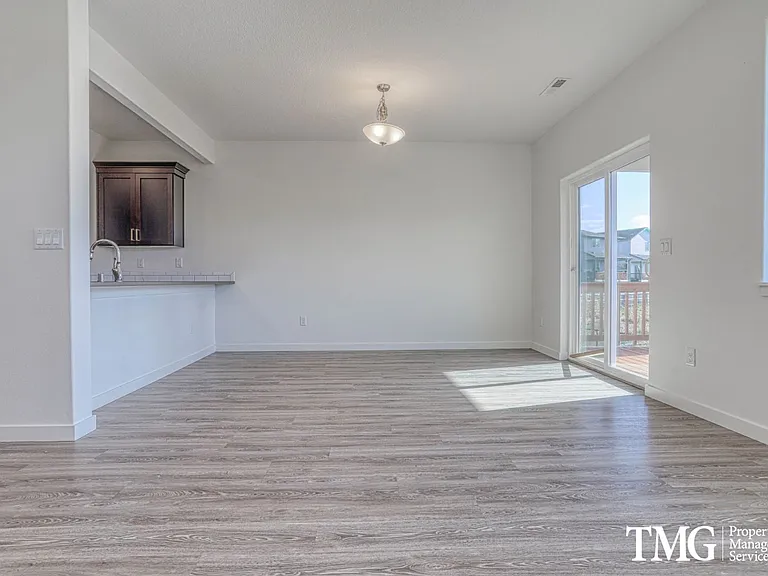 6853 N Montgomery Cir — Photo 10