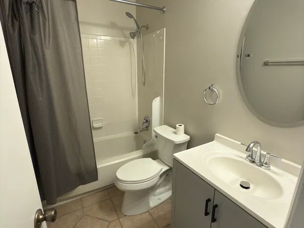 5327 Satterfield Dr, Woodbridge, VA 22193