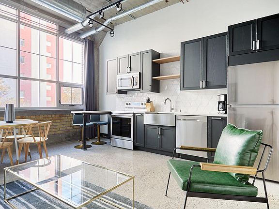 3rd image of 150 26th Ave SE #129