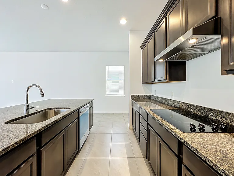 16007 Micelli Dr — Photo 7