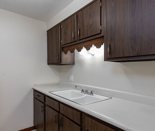 5th image of 3714 Martindale Rd NE #L