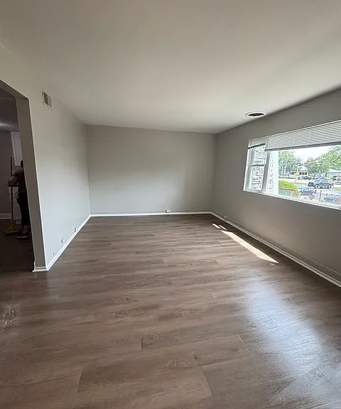1103-1103 Evans Ave #4C — Photo 1