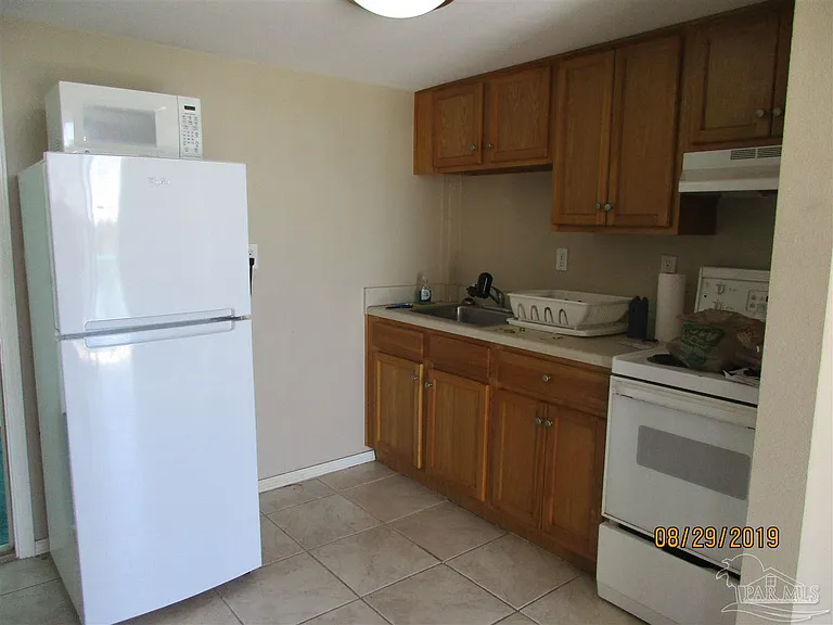 201 S Stillman St #401 — Photo 5