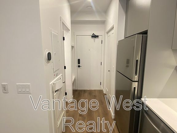 3rd image of 1274 Devonshire Ave #342