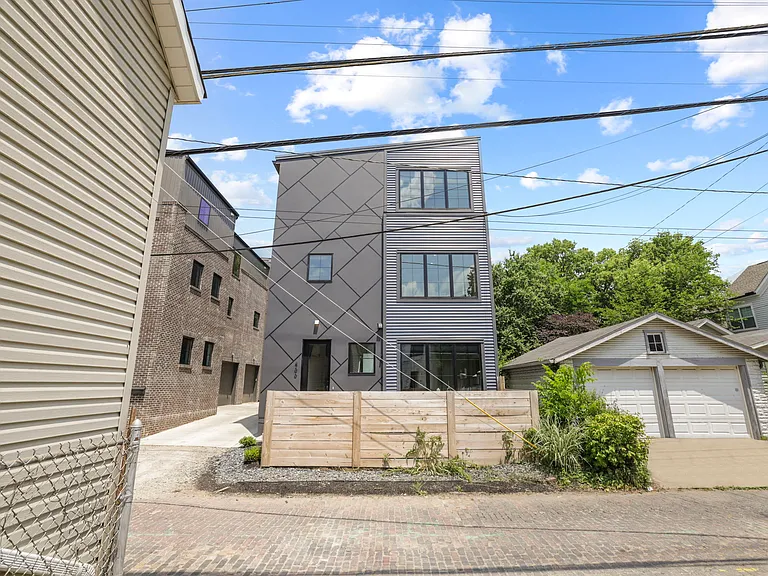 466 South Ln — Photo 60