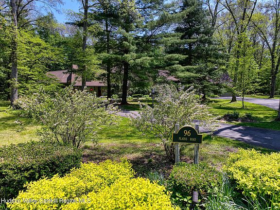 2nd image of 96 Plains Road