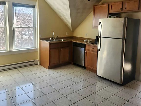 2nd image of 42 W Park Pl #3R