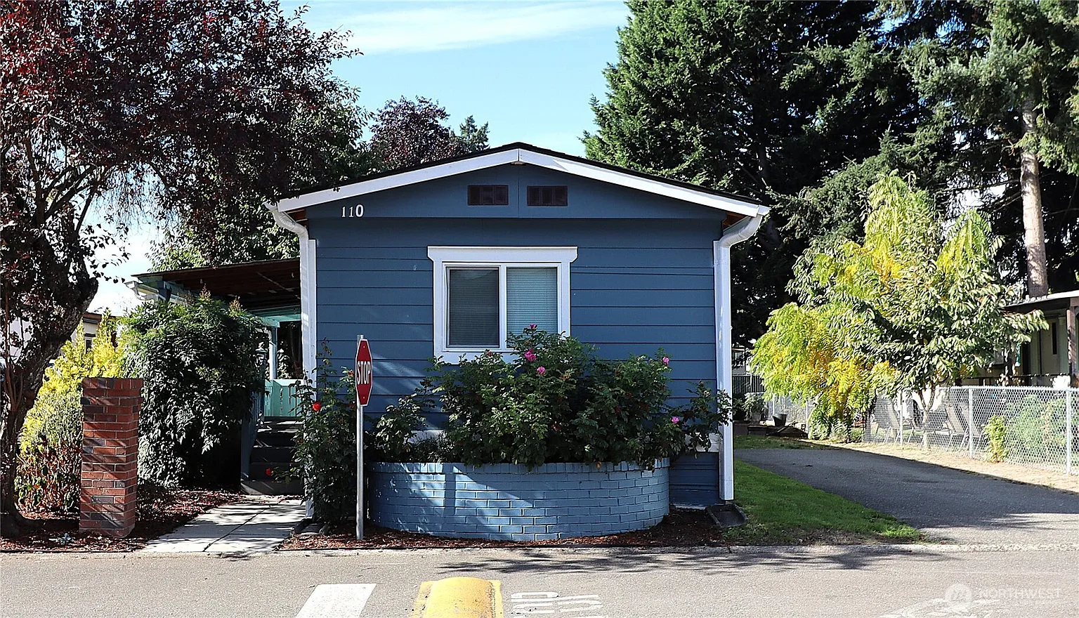 401 37th Street SE #110 photo 1