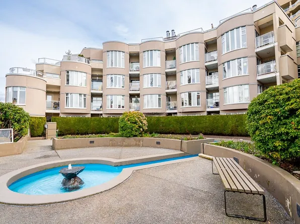 1236 W 8th Ave #111, Vancouver, BC V6H 3Y9