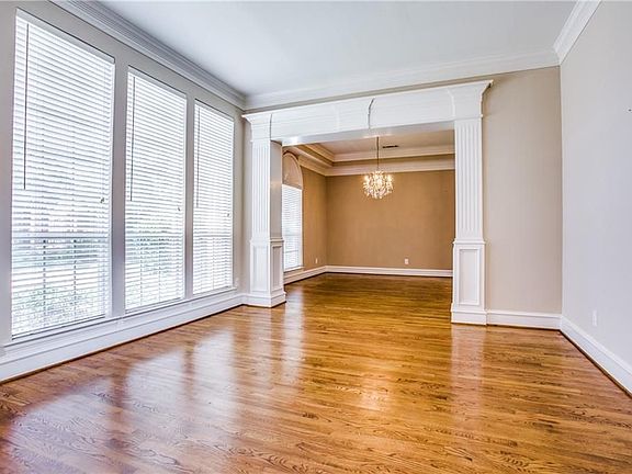 3rd image of 6521 Crawley Dr