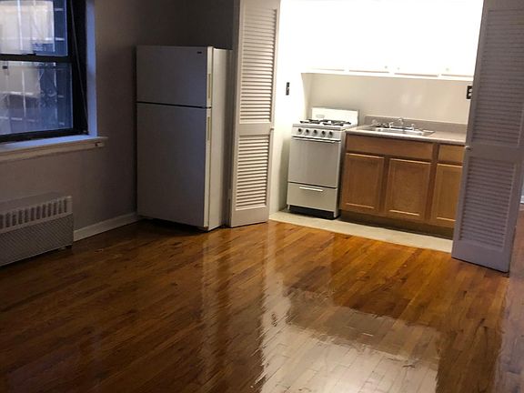 4th image of 425 Mount Prospect Ave APT 214